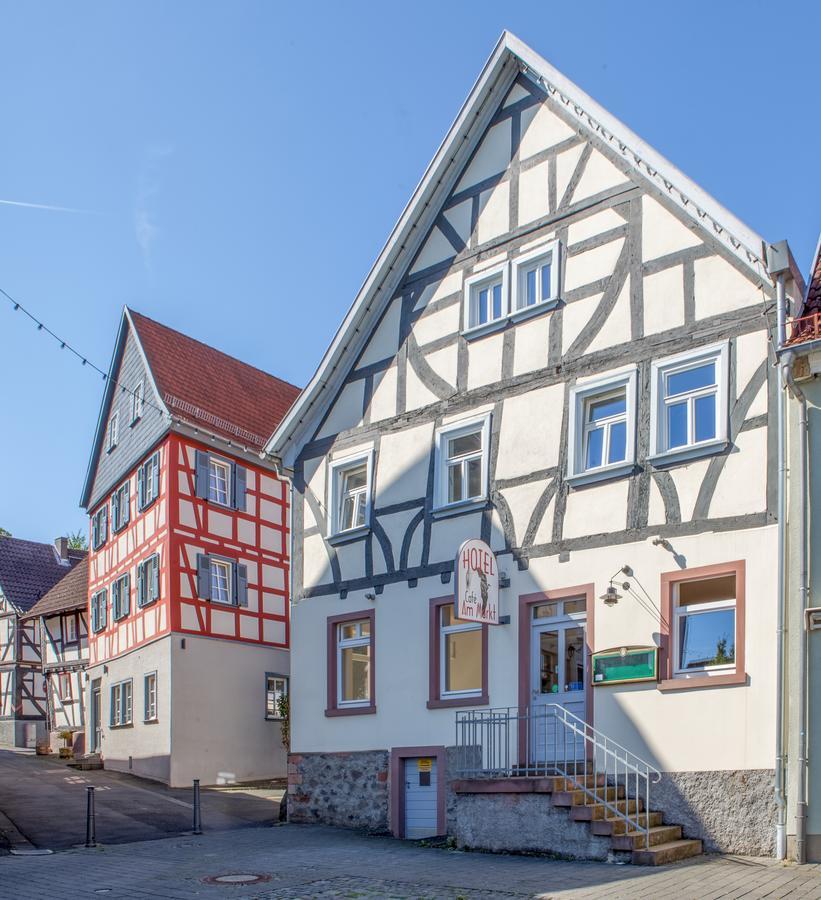Hotel Am Markt Hungen Bagian luar foto